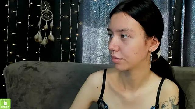 Amelia_skyy Adlı Modelin Canlı XXX Sohbeti