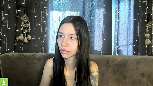 Amelia_skyy Adlı Modelin Canlı XXX Sohbeti