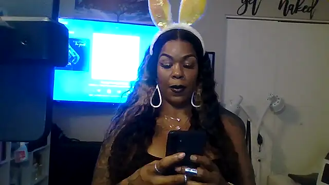 XXX chat uživo modela TattedBeautyCakz
