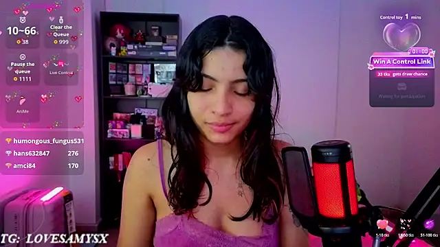 Chat XXX en directo de Lovelyamyy