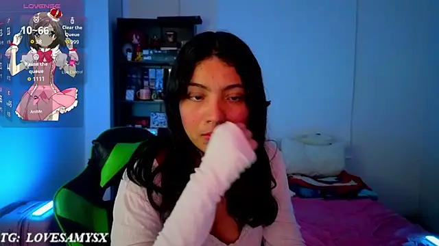 Lovelyamyy Chat XXX in diretta