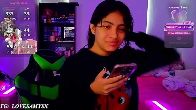 Chatroom XXX en direct de Lovelyamyy