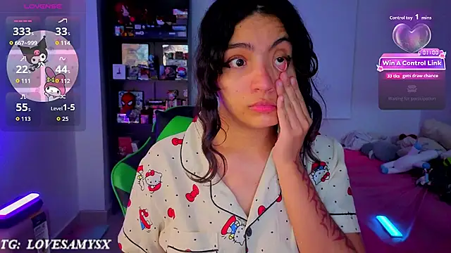 Lovelyamyy XXX чат на живо