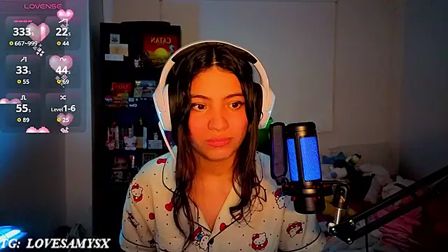 Lovelyamyy Show in webcam