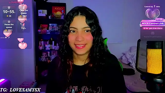 Lovelyamyy 在線直播表演