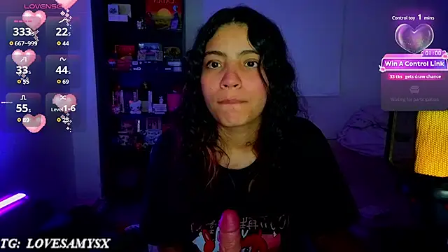 Lovelyamyy Show in webcam