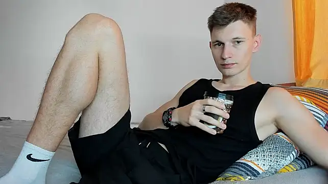 Kevin_Hornyyy webcam show