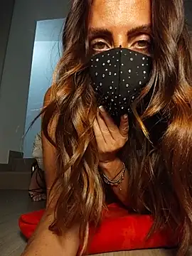 Akemi_rossi Show in webcam