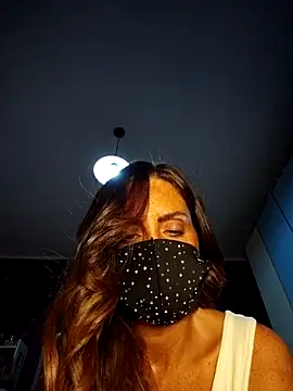 Akemi_rossi: δωμάτιο απευθείας συνομιλίας