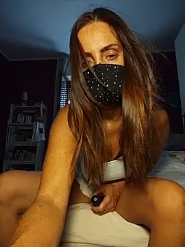Akemi_rossi Adlı Modelin Canlı XXX Sohbeti