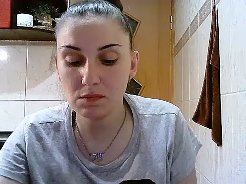 Lacmi30 Chat XXX in diretta