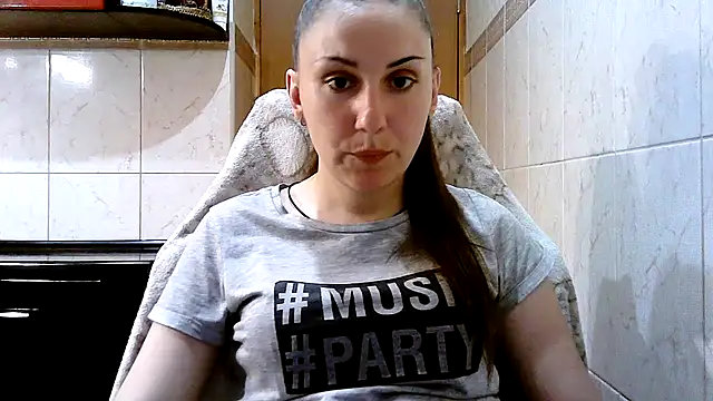 Lacmi30 Chat XXX in diretta