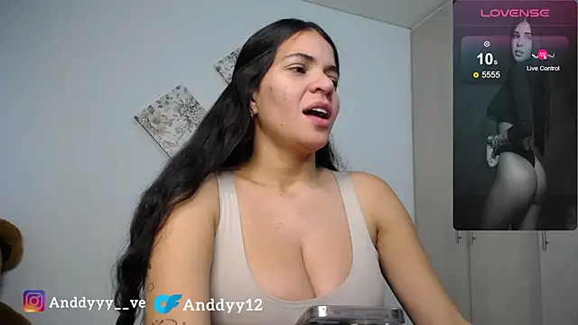 Chat XXX ao vivo de Anddyy__