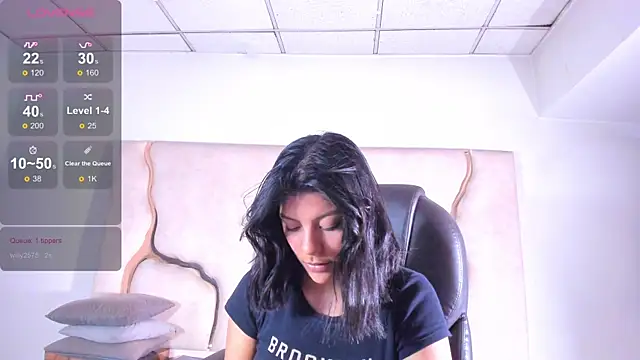 צ'אט XXX בשידור חי של Salmaportman69
