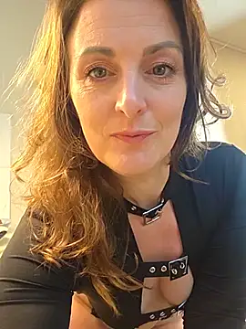 Webkamerová show cumtomama