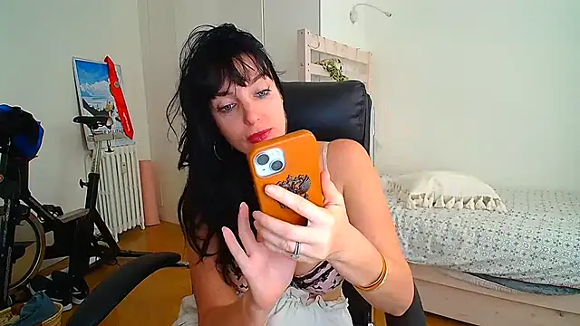 blue-eyez's Webcam Show