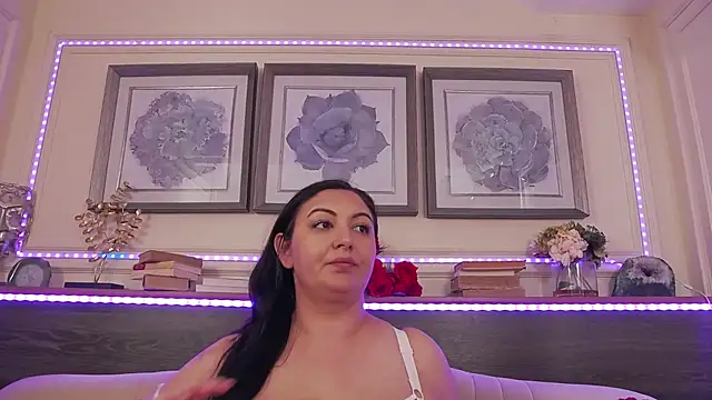 BustyEva_ Adlı Modelin Canlı XXX Sohbeti
