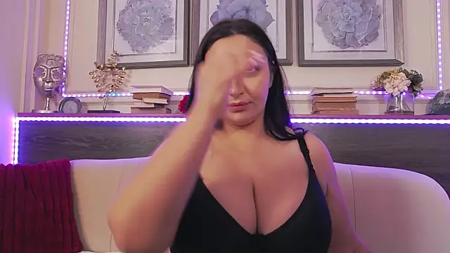 BustyEva_ Adlı Modelin Web Kamerası Şovu