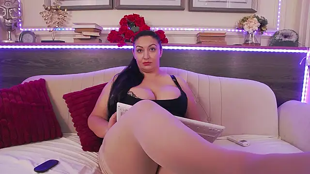 XXX chat uživo modela BustyEva_