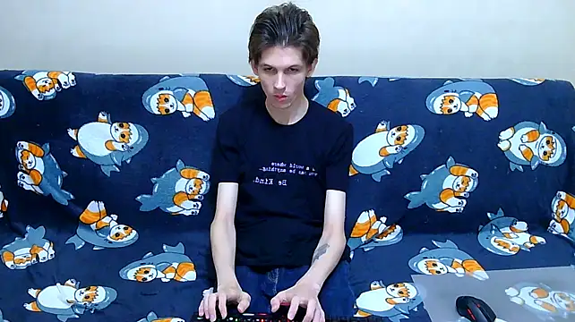 Lester_Broo Show in webcam