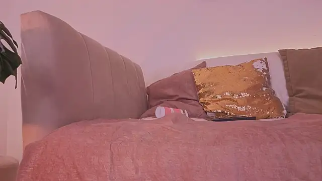 Živá chatovací místnost ahri_moon1