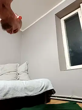 Show modela larzik94 na web-kameri