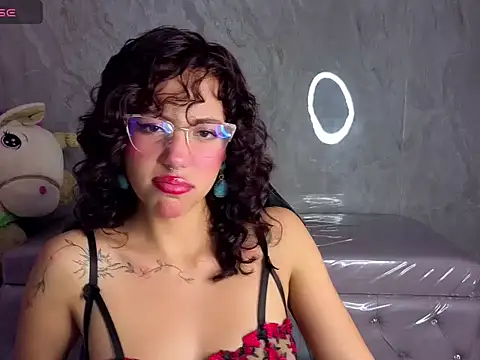צ'אט XXX בשידור חי של zoe_ch_