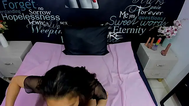 Chat +18 de HornyRouse_ ao vivo