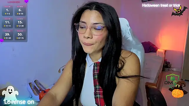 Big_titssplay's Webcam Show