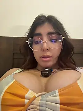 צ'אט XXX בשידור חי של MartinaSooler