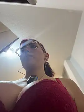 MartinaSooler Show in webcam