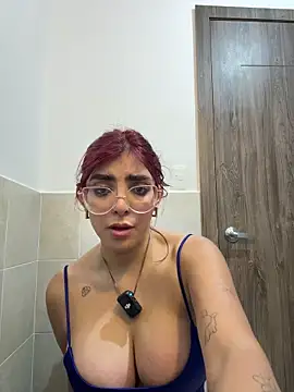 Show de MartinaSooler na webcam