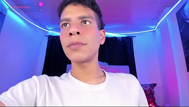 عرض كام Ethan_Boyy