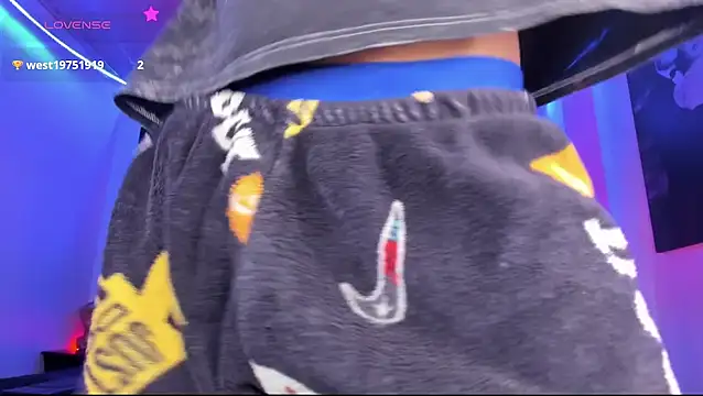 Ethan_Boyyのウェブカメラショー