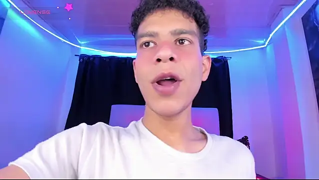 Ethan_Boyy webcam show