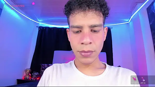 Ethan_Boyy Webcamshow