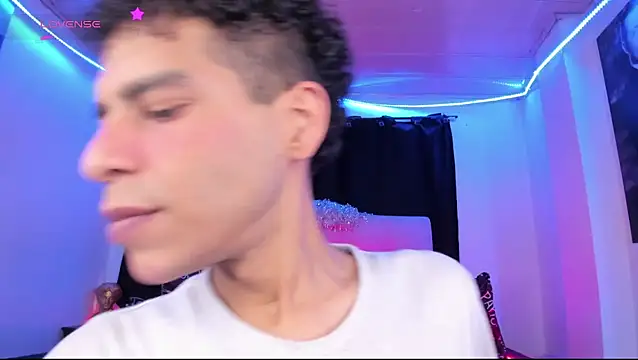 Ethan_Boyy webcam show