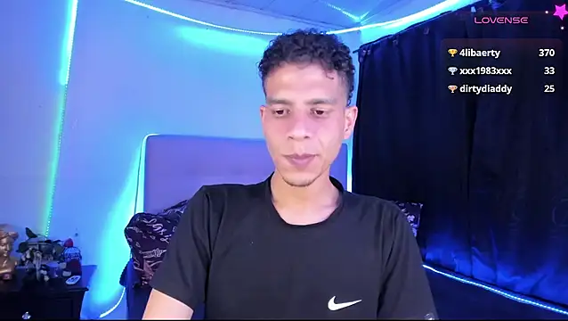 عرض كام Ethan_Boyy