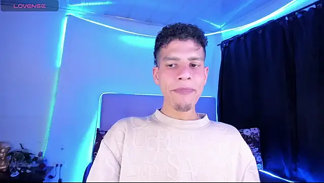 Ethan_Boyy Pertunjukan Webcam