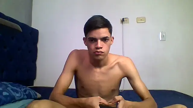 عرض كام Latinos_2001
