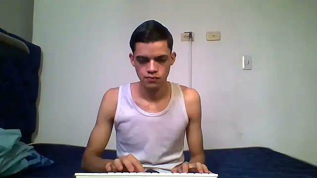 Latinos_2001のウェブカメラショー