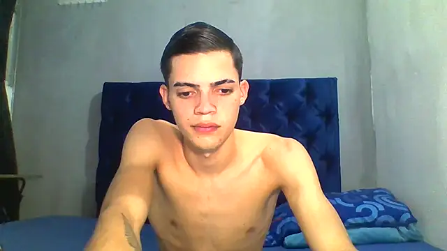 عرض كام Latinos_2001