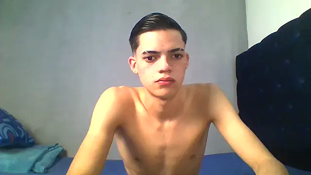 Latinos_2001 网络视讯表演