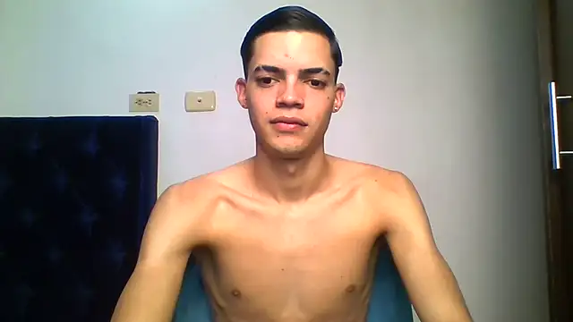 Latinos_2001 webkamerás műsora