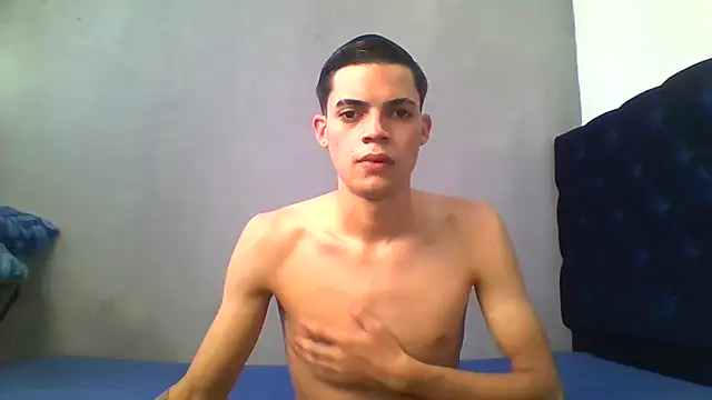 Latinos_2001 Pertunjukan Webcam