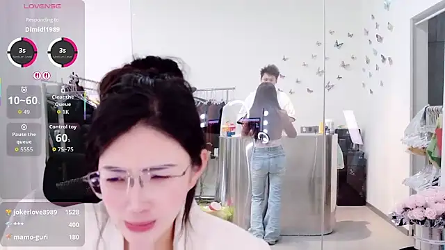 yangyang-777 Show in webcam