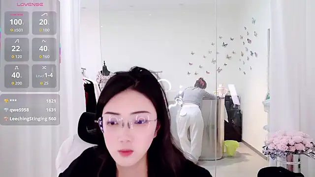 yangyang-777 网络视讯表演