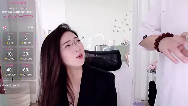 yangyang-777's Webcam Show