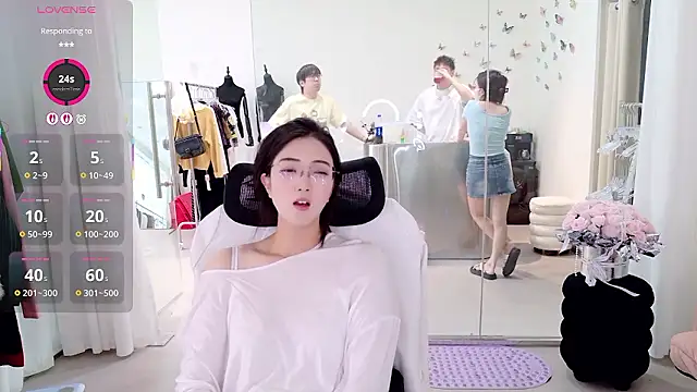 yangyang-777's Webcam Show