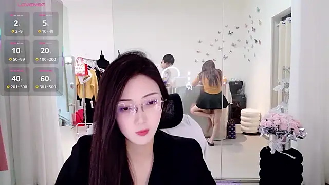 yangyang-777's Webcam Show